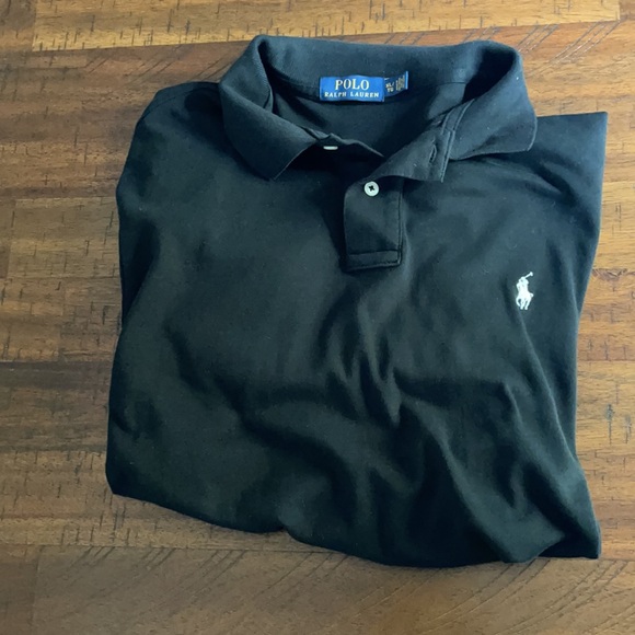 Polo - Picture 2 of 2